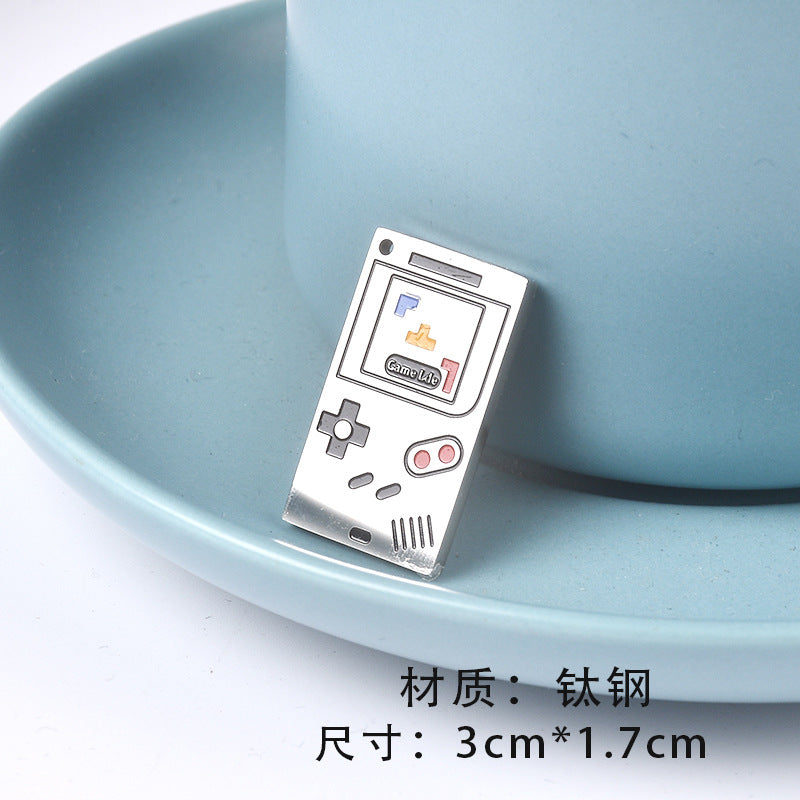 Personality Retro Handheld Game Console Pendant Necklace